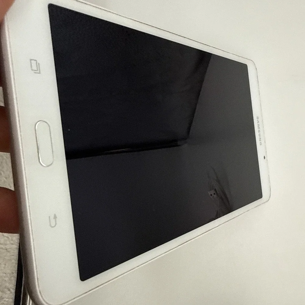 Samsung Galaxy Tab A 7.0 SM-T280 8GB Wi-Fi 7